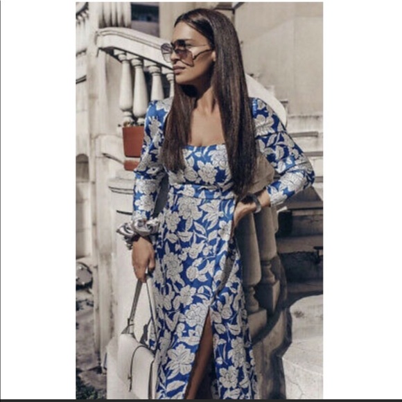 BEAUTIFUL SATIN PRINTED MIDI DRESS - Picture 4 of 9